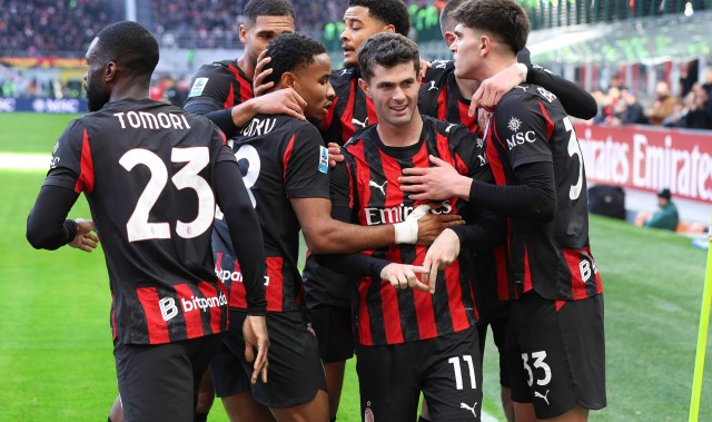 表忠心🤣普利西奇接连辟谣与悉尼妹绯闻，进球手势献给现女友